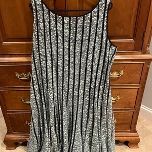 SLNY Fashions Elegant Black and White Lace Dress